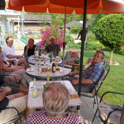 035 Genau richtig zum Apero